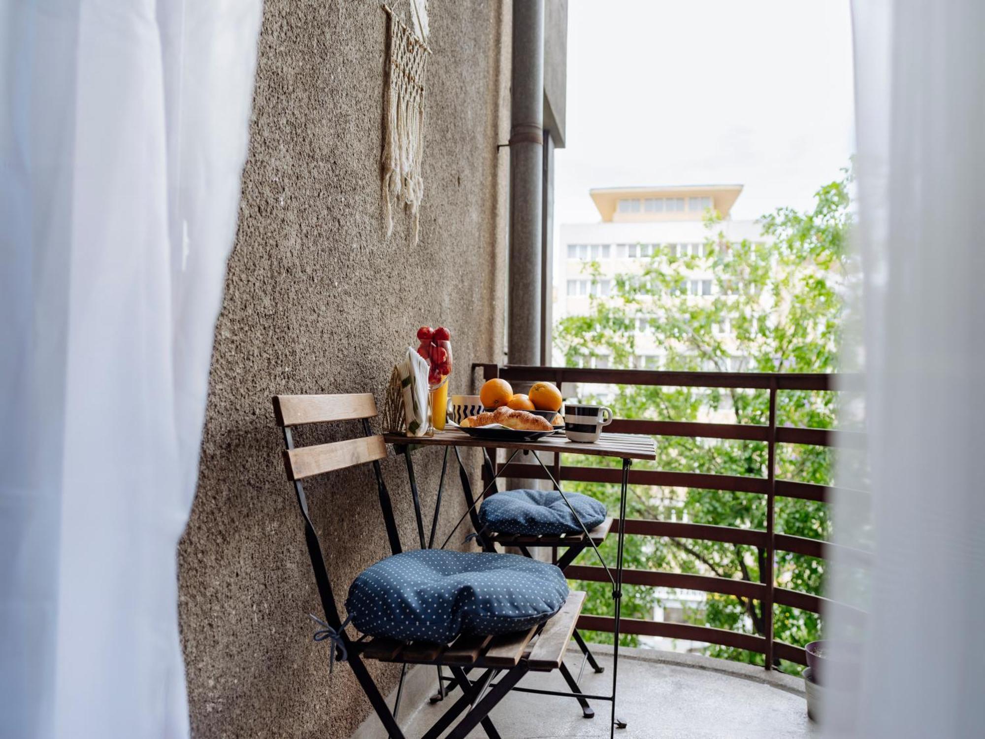Petite Maison Sur Le Boulevard Bukarest Eksteriør billede