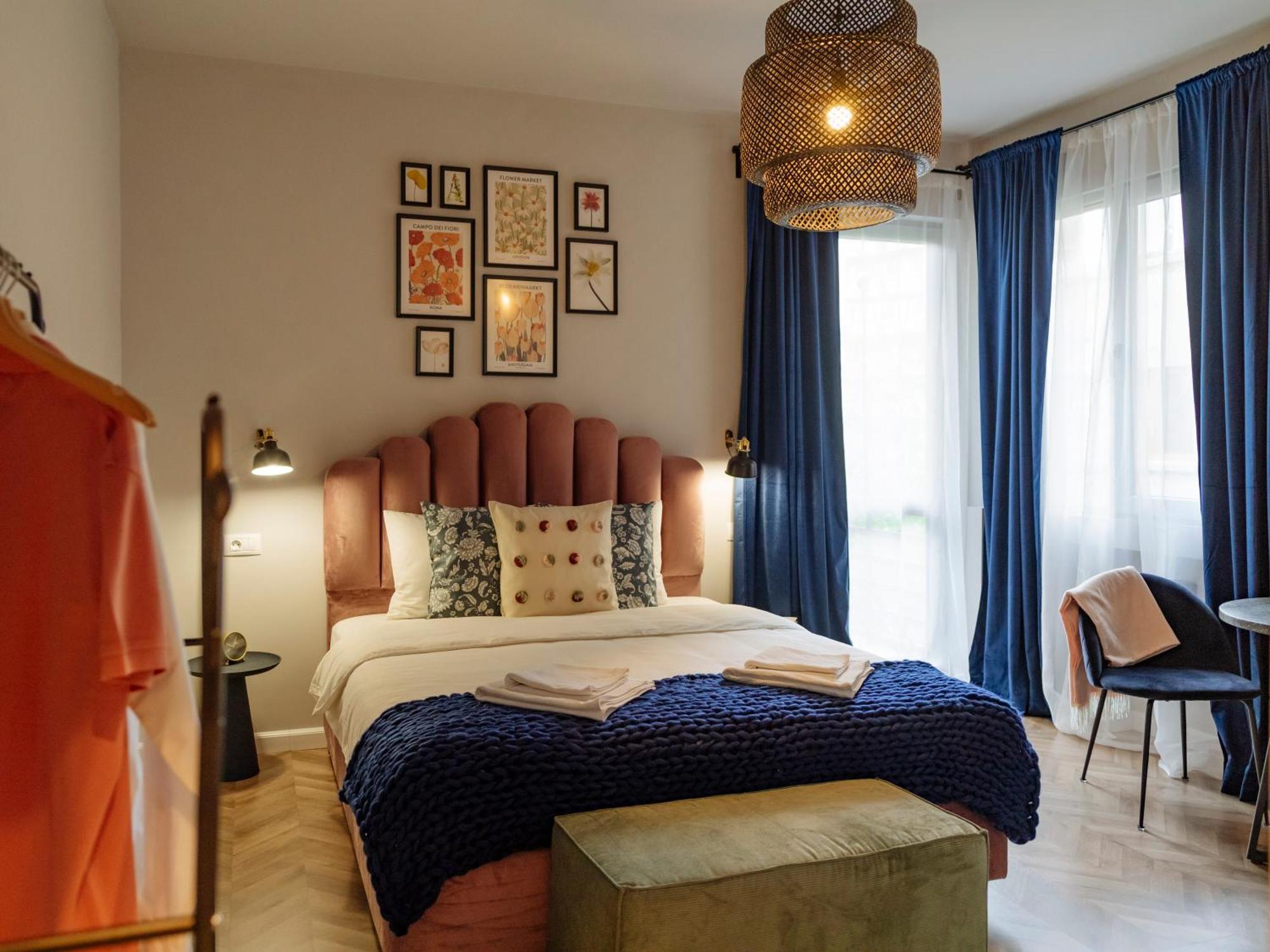Petite Maison Sur Le Boulevard Bukarest Eksteriør billede