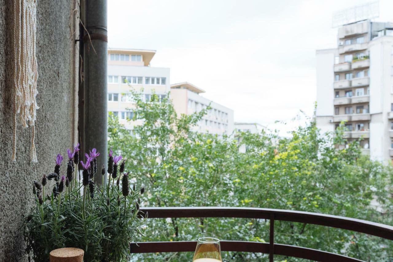 Petite Maison Sur Le Boulevard Bukarest Eksteriør billede